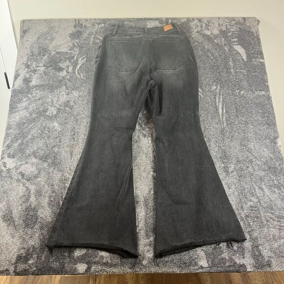 Judy Blue High-Rise Super Flare Black Denim Jeans Women's 14W Raw Hem JB88116 - Picture 8 of 11